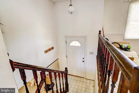 Entry Way - 8216 Montpelier Dr, Laurel, MD 20708 photo 1 of 2
