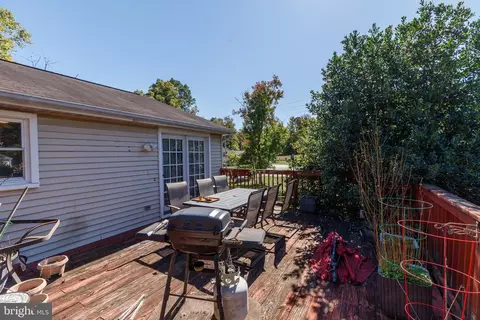 Exterior - 8216 Montpelier Dr, Laurel, MD 20708 photo 3 of 10