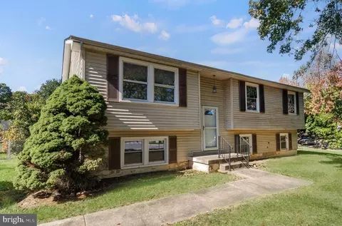 8216 Montpelier Dr, Laurel, MD 20708