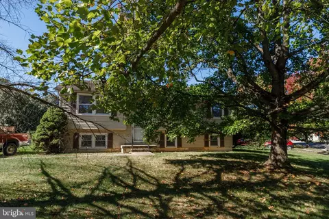 Exterior - 8216 Montpelier Dr, Laurel, MD 20708 photo 10 of 10