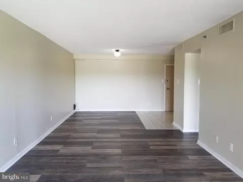 9200 Edwards Way #611, Hyattsville, MD 20783