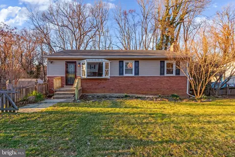 5402 Trent St, Clinton, MD 20735