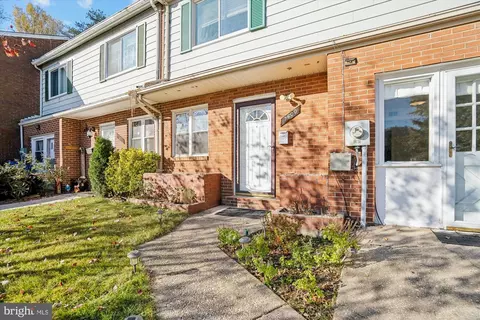7600 Lotus Ct, Laurel, MD 20707 photo 3