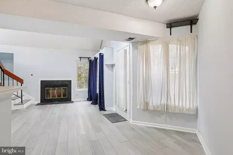 Living - 14009 E Korba Pl #2E, Laurel, MD 20707 photo 2 of 3