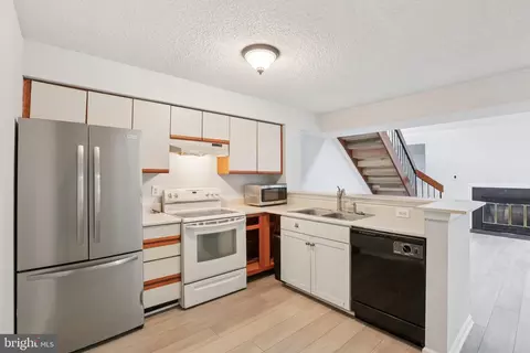 Kitchen - 14009 E Korba Pl #2E, Laurel, MD 20707 photo 1 of 2