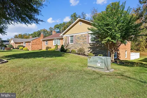 Exterior - 11400 Chantilly Ln, Bowie, MD 20721 photo 6 of 10
