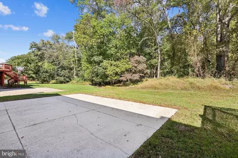 Exterior - 11400 Chantilly Ln, Bowie, MD 20721 photo 7 of 10