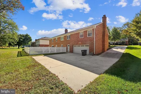 Exterior - 11400 Chantilly Ln, Bowie, MD 20721 photo 4 of 10