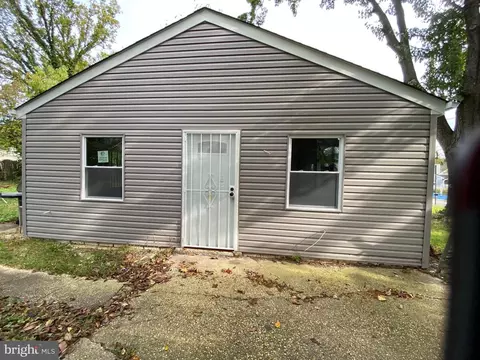907 Mentor Ave, Capitol Heights, MD 20743