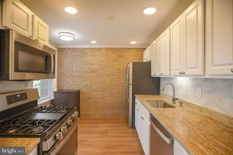 3303 Huntley Square Dr #C2, Temple Hills, MD 20748