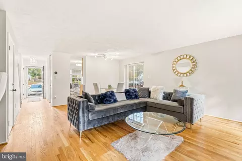 8475 Snowden Oaks Pl, Laurel, MD 20708 photo 11