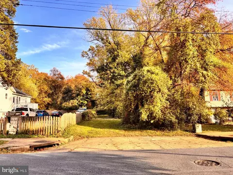 5004 Ingraham St, Riverdale, MD 20737