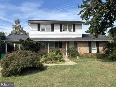 8809 Oxon Hill Rd, Fort Washington, MD 20744