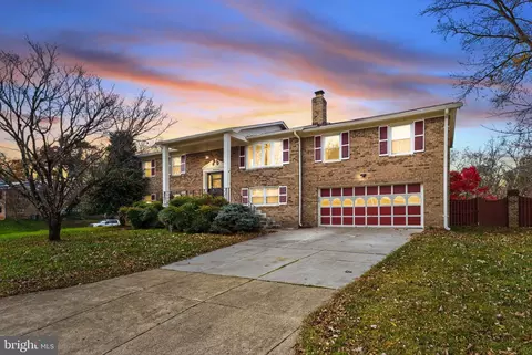 500 Bonhill Dr, Fort Washington, MD 20744