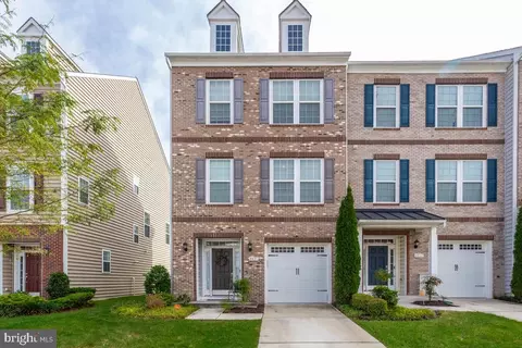 4820 Six Forks Dr, Marlboro, MD 20772