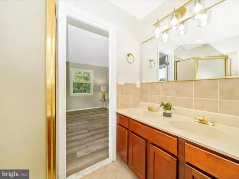Bath - 3712 Baskerville Dr, Bowie, MD 20721 photo 2 of 6