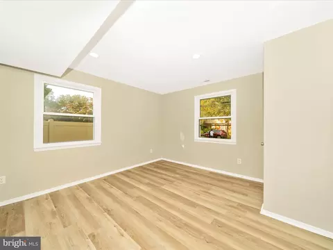 Living - 3712 Baskerville Dr, Bowie, MD 20721 photo 10 of 11