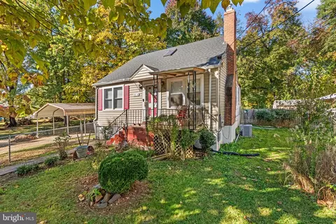 5704 48th Ave, Riverdale, MD 20737