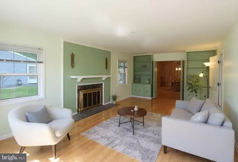 Living - 9110 Montpelier Dr, Laurel, MD 20708 photo 1 of 1