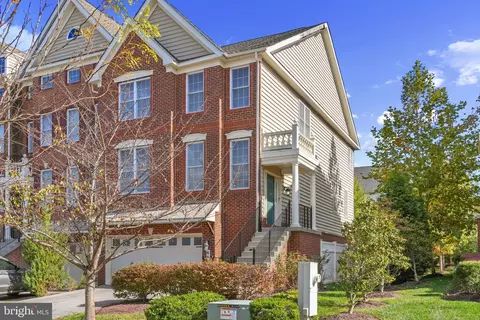 4408 Thoroughbred Dr, Marlboro, MD 20772
