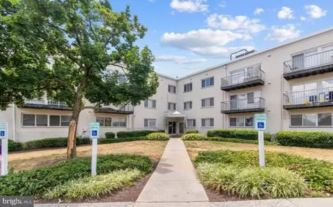 1001 Chillum Rd #101, Hyattsville, MD 20782