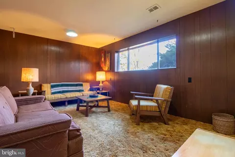 Living - 8403 Eureka St, District Heights, MD 20747 photo 3 of 4