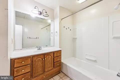 Bath - 9502 Brandywine Rd, Clinton, MD 20735 photo 1 of 4