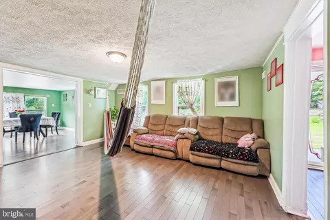 Entry Way - 9502 Brandywine Rd, Clinton, MD 20735 photo 3 of 5