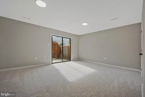 Living - 8739 Brae Brooke Dr, Lanham, MD 20706 photo 4 of 5