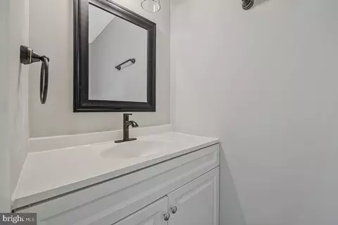 Entry Way - 8739 Brae Brooke Dr, Lanham, MD 20706 photo 2 of 3