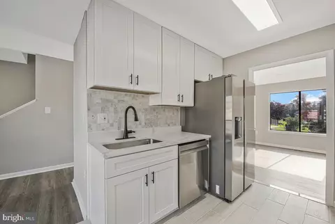 Kitchen - 8739 Brae Brooke Dr, Lanham, MD 20706 photo 3 of 4
