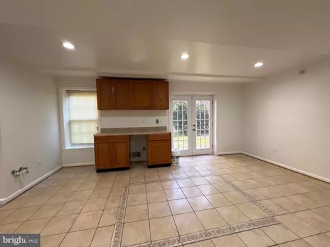 Living - 1503 Deer Run Ct, Bowie, MD 20721 photo 13 of 19