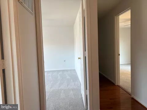 Entry Way - 1503 Deer Run Ct, Bowie, MD 20721 photo 7 of 10