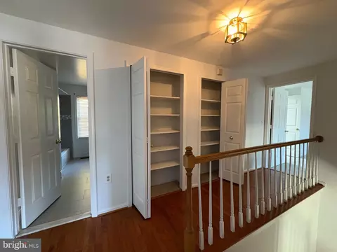 Entry Way - 1503 Deer Run Ct, Bowie, MD 20721 photo 4 of 10