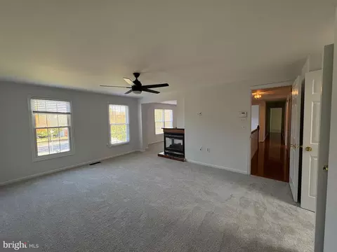 Living - 1503 Deer Run Ct, Bowie, MD 20721 photo 10 of 19