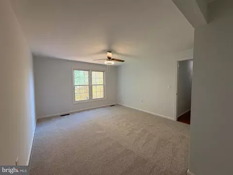 Living - 1503 Deer Run Ct, Bowie, MD 20721 photo 11 of 19