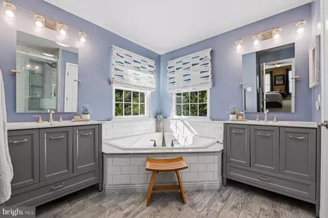 Bath - 11206 Poplar Grove Ct, Laurel, MD 20708 photo 3 of 5