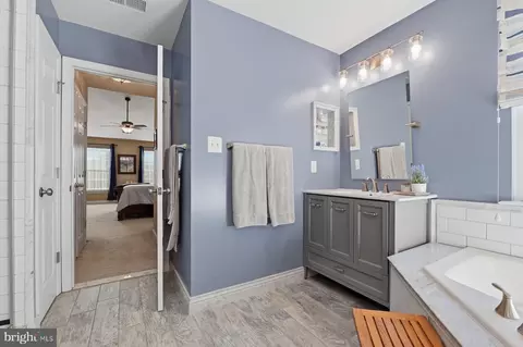 Bath - 11206 Poplar Grove Ct, Laurel, MD 20708 photo 4 of 5