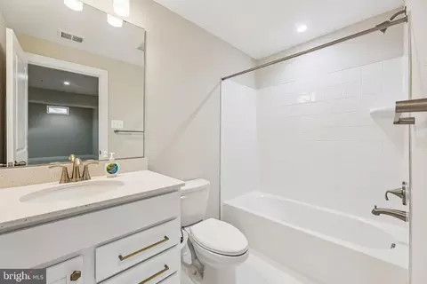 Bath - 12400 Lusbys Ln, Brandywine, MD 20613 photo 1 of 1