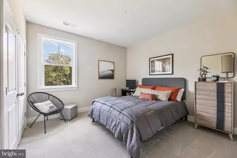Bedroom - 12400 Lusbys Ln, Brandywine, MD 20613 photo 5 of 6