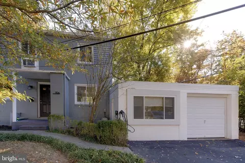10 A Hillside Rd, Greenbelt, MD 20770