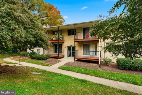 5406 85th Ave #101, Hyattsville, MD 20784