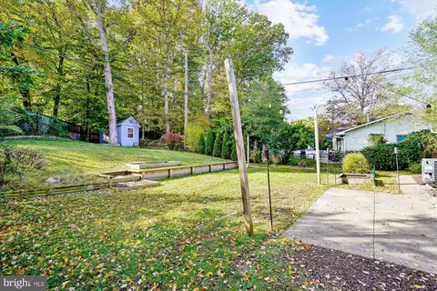 12403 Round Tree Ln, Bowie, MD 20715 photo 11