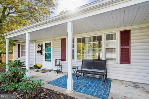 12403 Round Tree Ln, Bowie, MD 20715 photo 16
