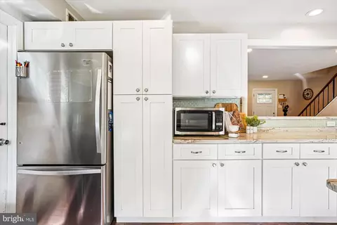 12403 Round Tree Ln, Bowie, MD 20715 photo 28