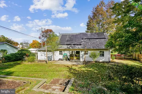 12403 Round Tree Ln, Bowie, MD 20715 photo 9