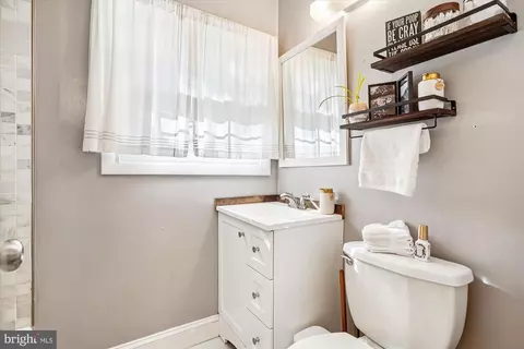 12403 Round Tree Ln, Bowie, MD 20715 photo 37