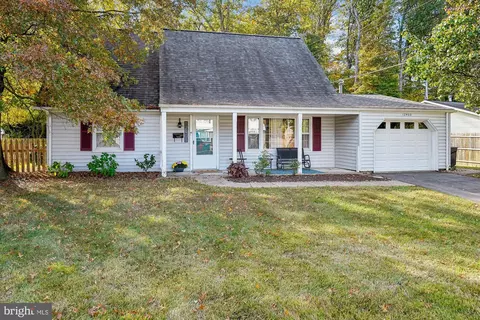 12403 Round Tree Ln, Bowie, MD 20715 photo 7