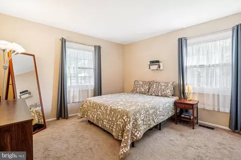 12403 Round Tree Ln, Bowie, MD 20715 photo 31