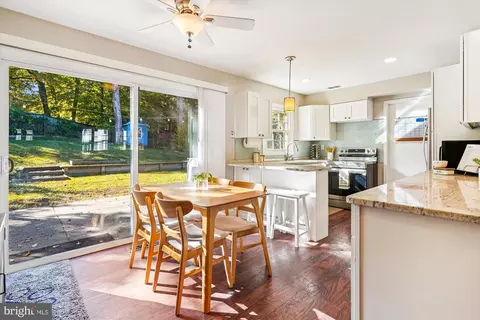12403 Round Tree Ln, Bowie, MD 20715 photo 23